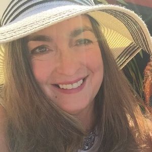 Meet your Posher, Lea